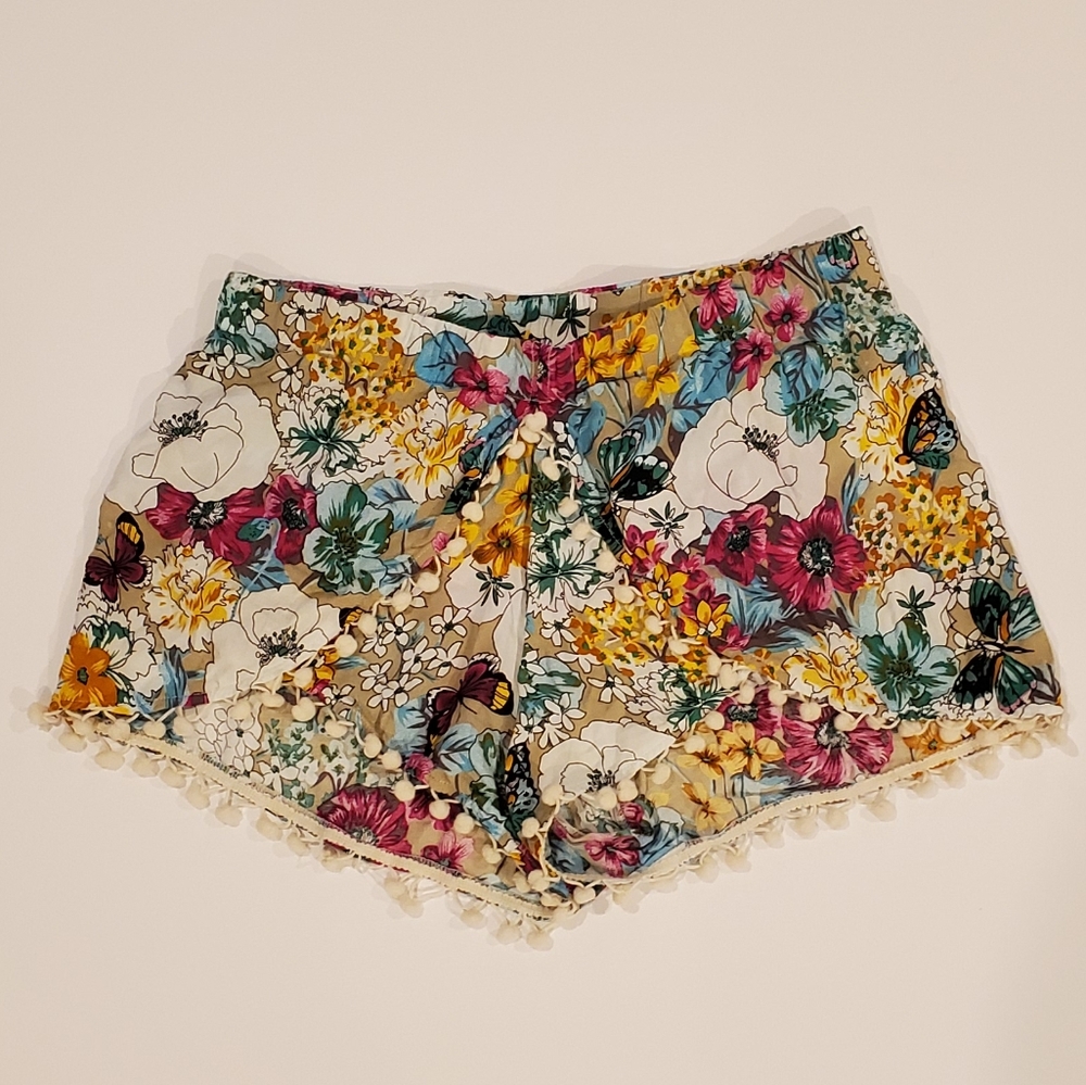 Altar'd State Boho Festival Floral Shorts Size M